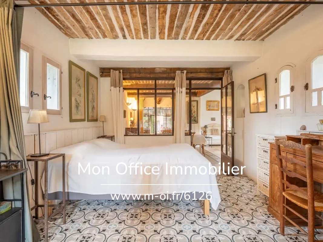 Maison Lauris