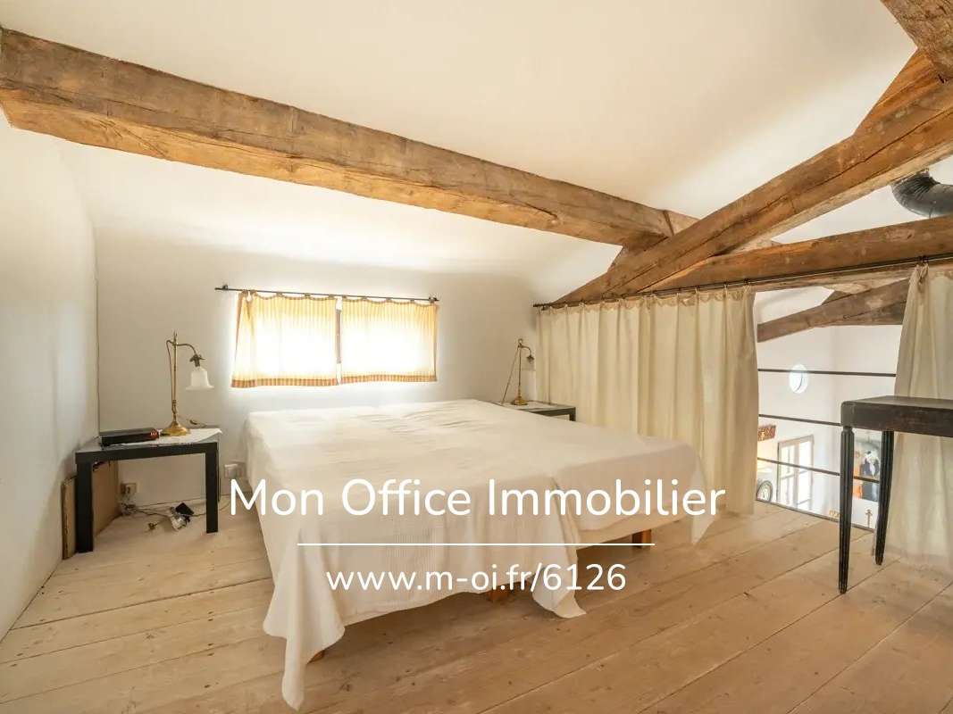 Maison Lauris