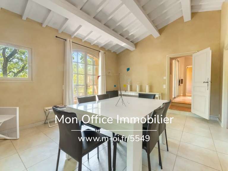 Maison Rognes - 8 chambres - 375m²