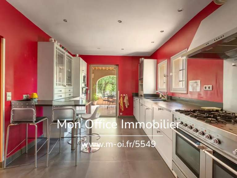 Maison Rognes - 8 chambres - 375m²