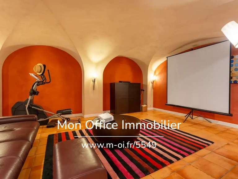 Maison Rognes - 8 chambres - 375m²