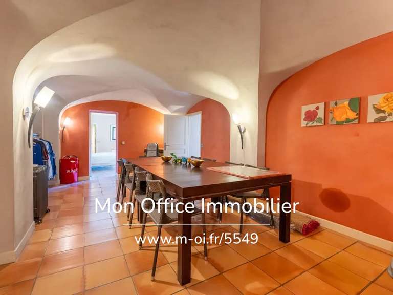 Maison Rognes - 8 chambres - 375m²