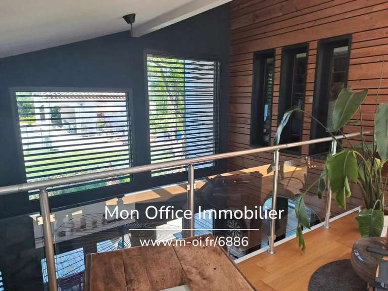 Maison Éguilles - 4 chambres - 246m²