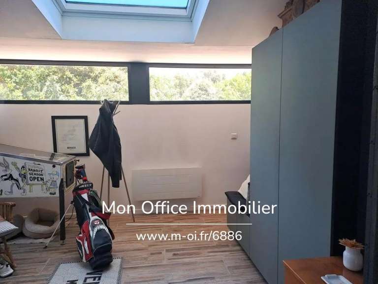 Maison Éguilles - 4 chambres - 246m²