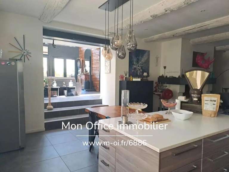 Maison Éguilles - 4 chambres - 246m²