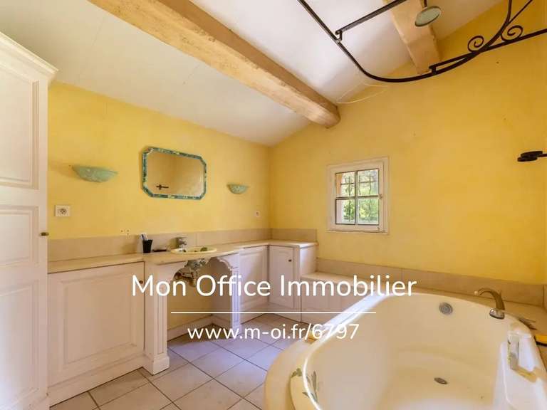 Maison Venelles - 7 chambres - 300m²