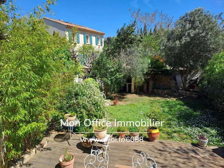 Maison Pélissanne - 3 chambres - 207m²