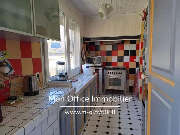 Maison Pélissanne - 3 chambres - 207m²