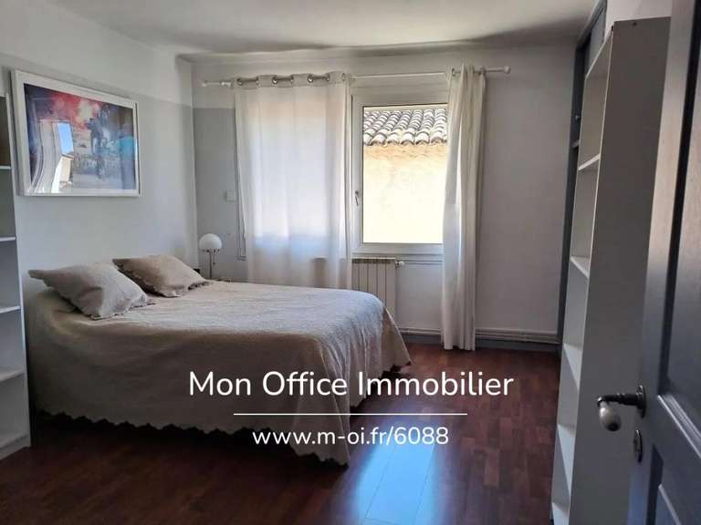 Maison Pélissanne - 3 chambres - 207m²