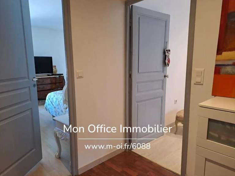 Maison Pélissanne - 3 chambres - 207m²