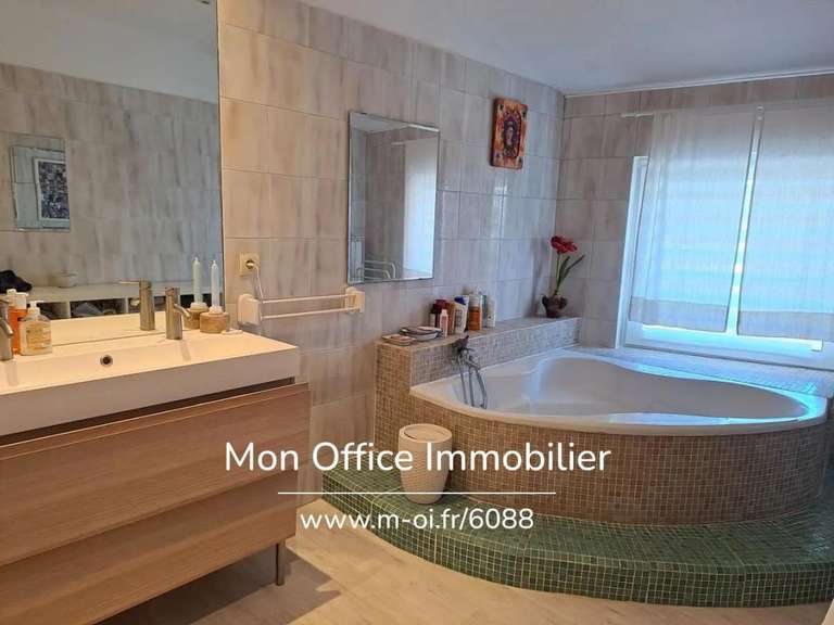 Maison Pélissanne - 3 chambres - 207m²