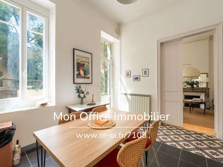 Maison Salon-de-Provence - 6 chambres - 247m²