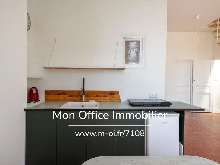 Maison Salon-de-Provence - 6 chambres - 247m²