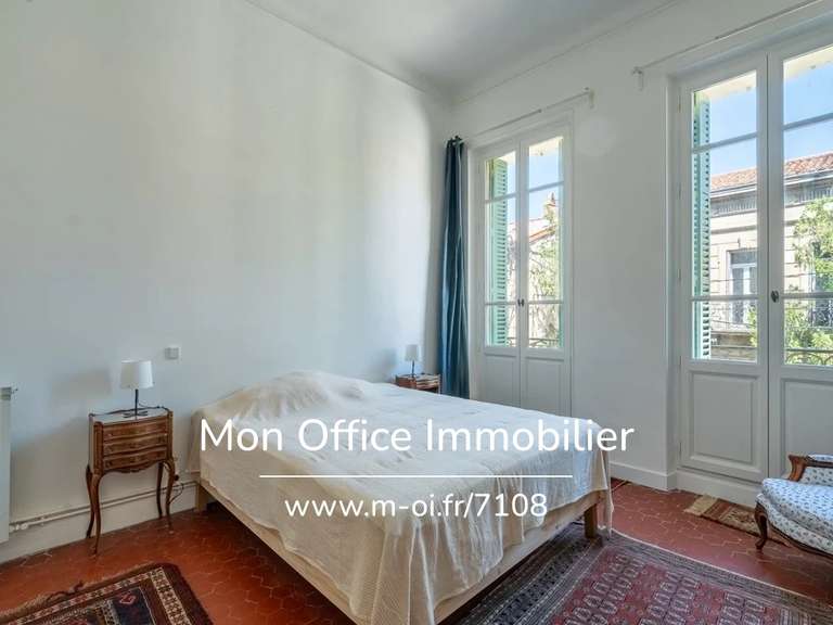 Maison Salon-de-Provence - 6 chambres - 247m²