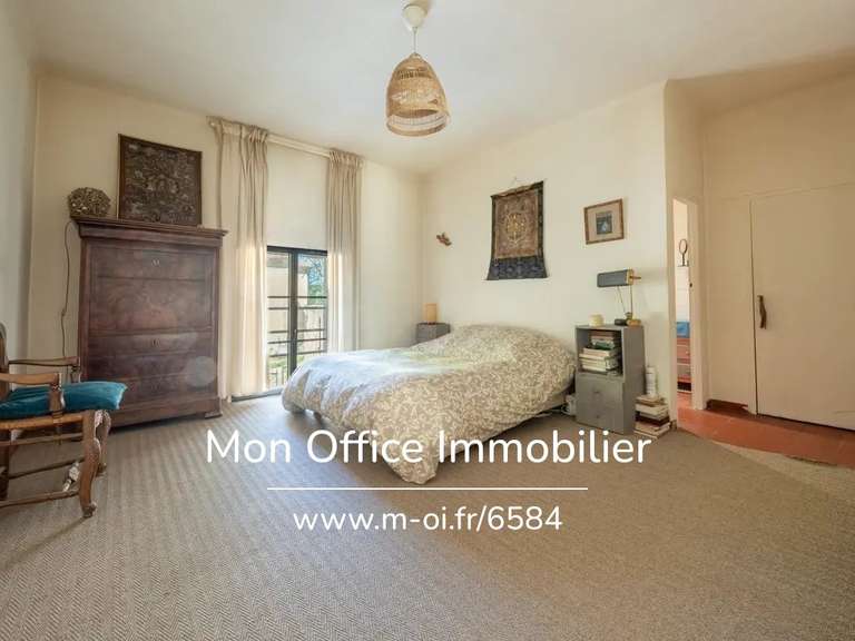 Maison La Tour-d'Aigues - 4 chambres - 186m²