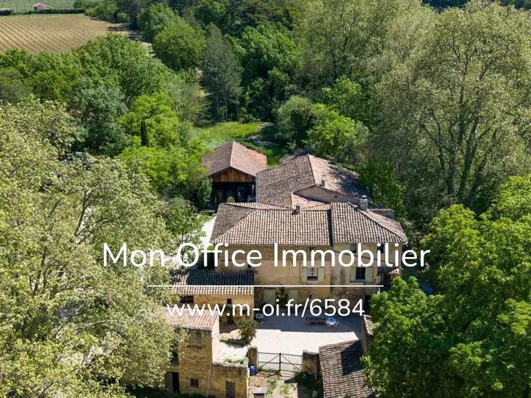 Maison La Tour-d'Aigues - 4 chambres - 186m²