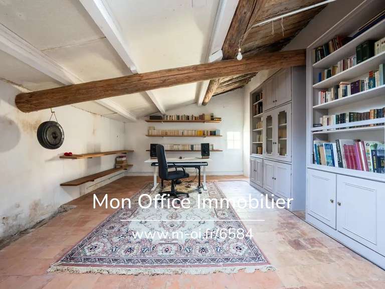 Maison La Tour-d'Aigues - 4 chambres - 186m²