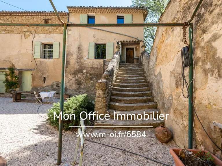 Maison La Tour-d'Aigues - 4 chambres - 186m²