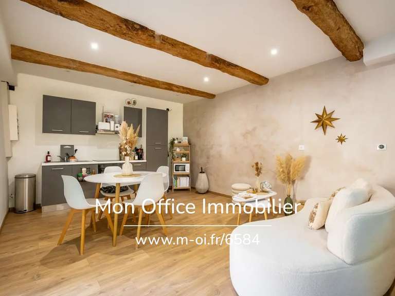 Maison La Tour-d'Aigues - 4 chambres - 186m²