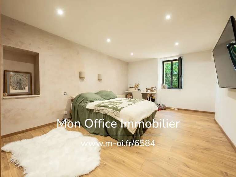 Maison La Tour-d'Aigues - 4 chambres - 186m²