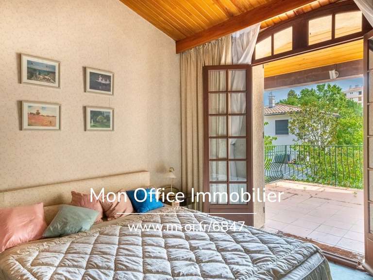 Maison Aix-en-Provence - 6 chambres - 302m²