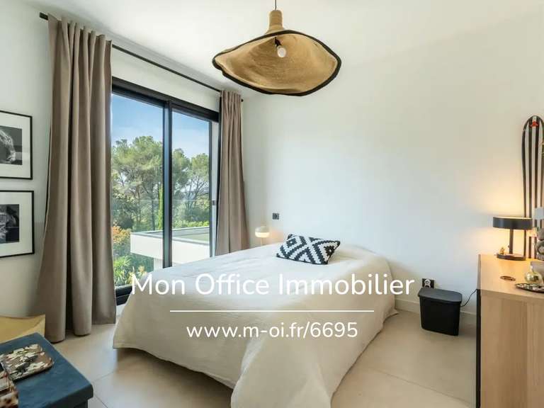 Maison Ventabren - 4 chambres - 250m²