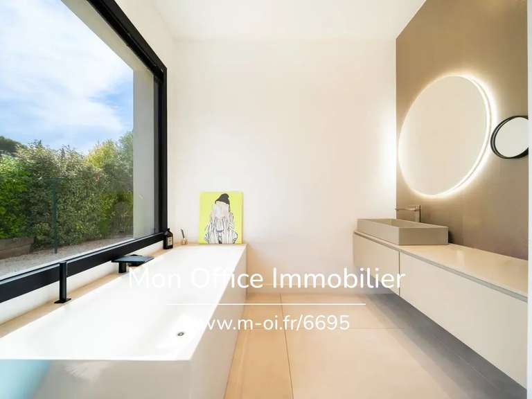 Maison Ventabren - 4 chambres - 250m²