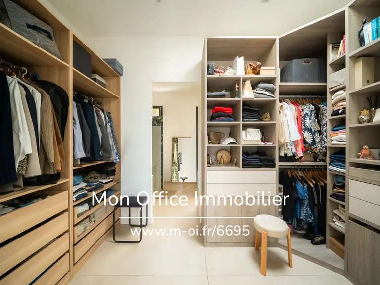 Maison Ventabren - 4 chambres - 250m²