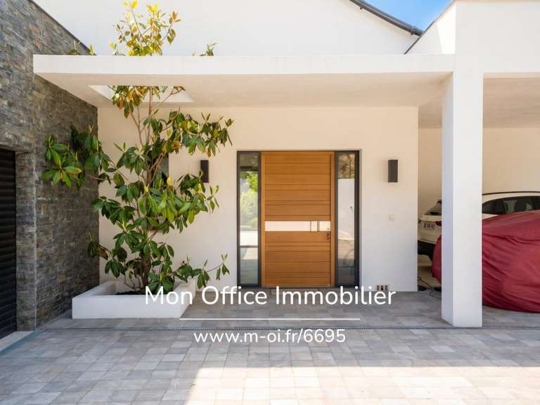 Maison Ventabren - 4 chambres - 250m²