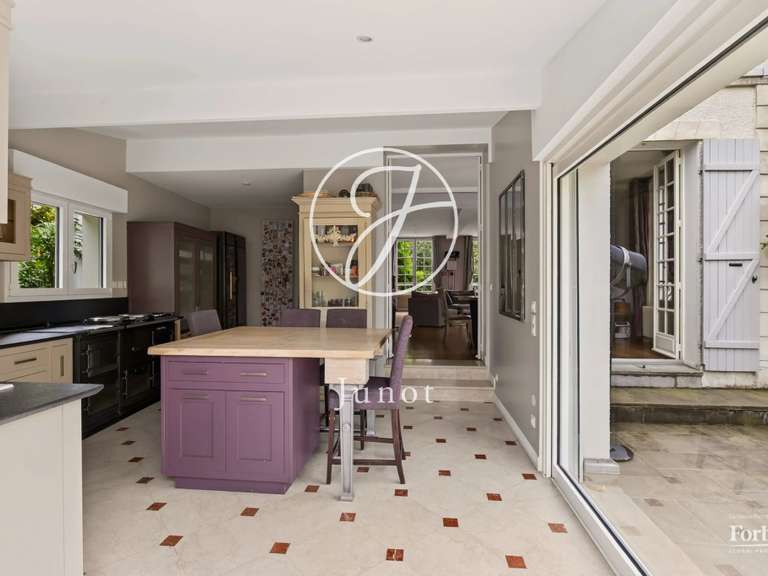 Maison La Celle-Saint-Cloud - 4 chambres - 251m²