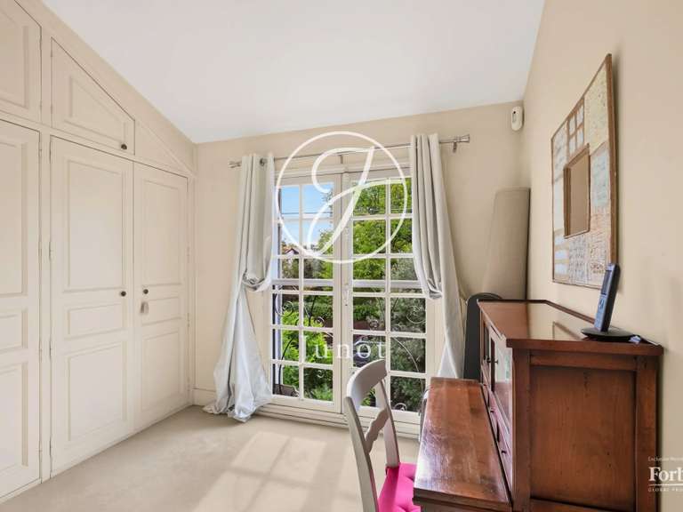 Maison La Celle-Saint-Cloud - 4 chambres - 251m²