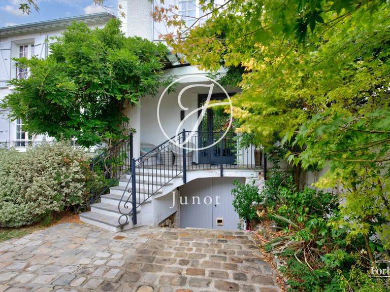 Maison La Celle-Saint-Cloud - 4 chambres - 251m²