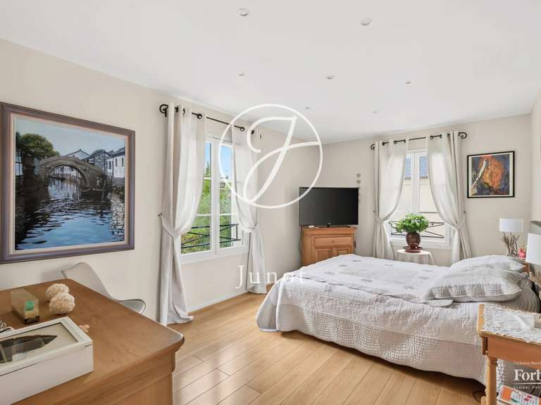 Maison Rueil-Malmaison - 4 chambres - 220m²