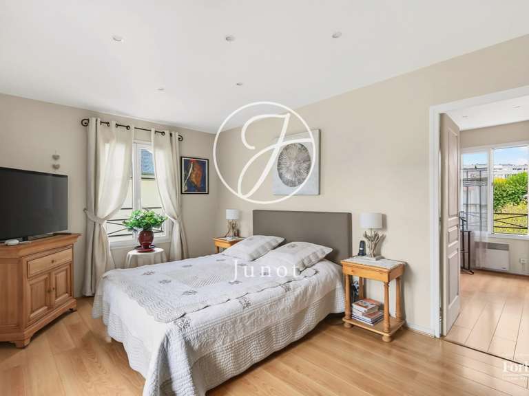 Maison Rueil-Malmaison - 4 chambres - 220m²