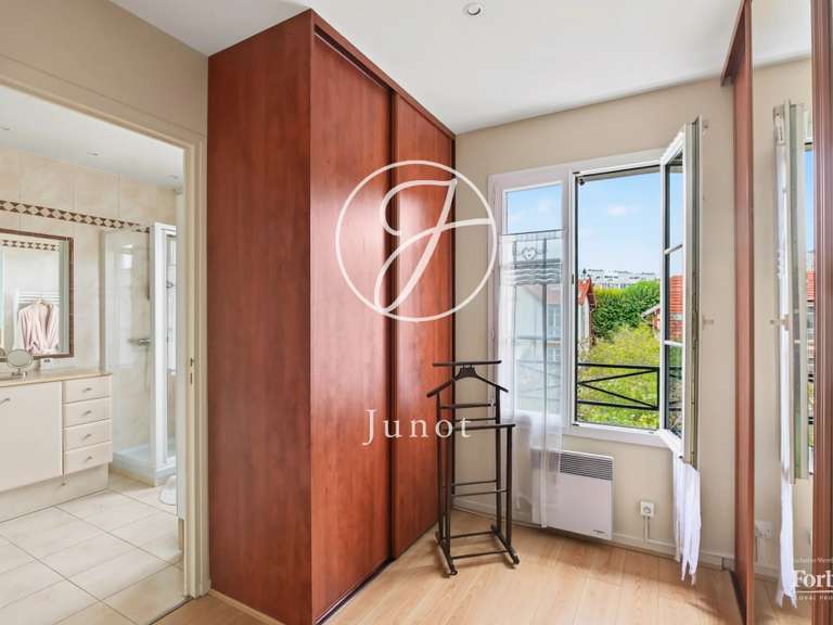 Maison Rueil-Malmaison - 4 chambres - 220m²