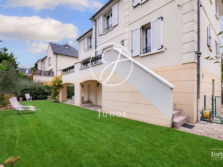 Maison Rueil-Malmaison - 4 chambres - 220m²