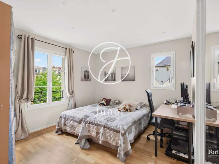 Maison Rueil-Malmaison - 4 chambres - 220m²