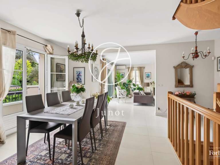 Maison Rueil-Malmaison - 4 chambres - 220m²