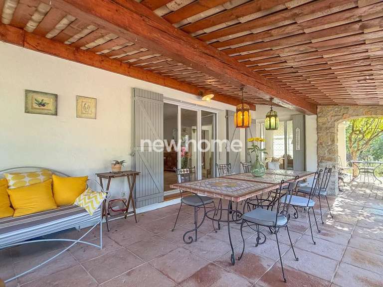 Maison Entrecasteaux - 3 chambres - 169m²
