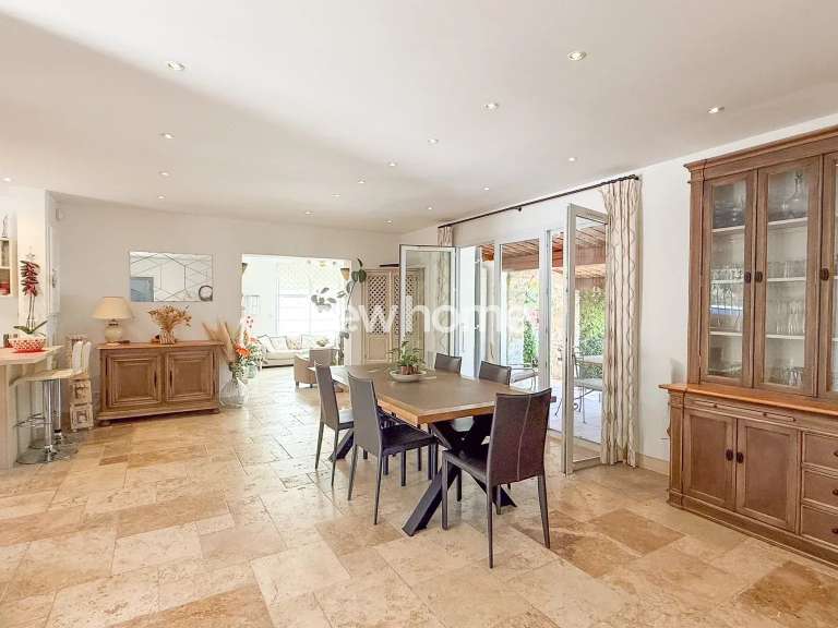 Maison Entrecasteaux - 3 chambres - 169m²