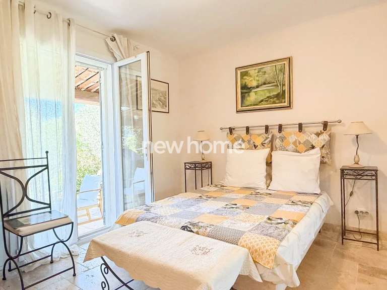 Maison Entrecasteaux - 3 chambres - 169m²