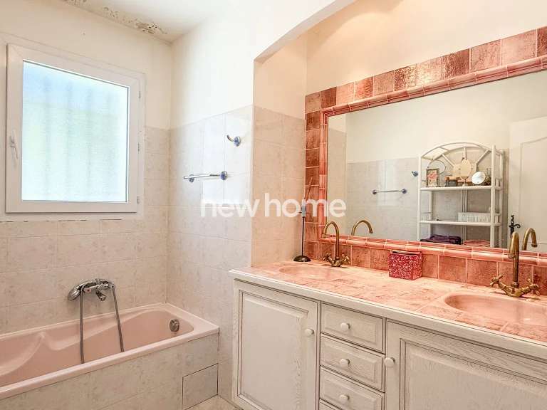 Maison Entrecasteaux - 3 chambres - 169m²