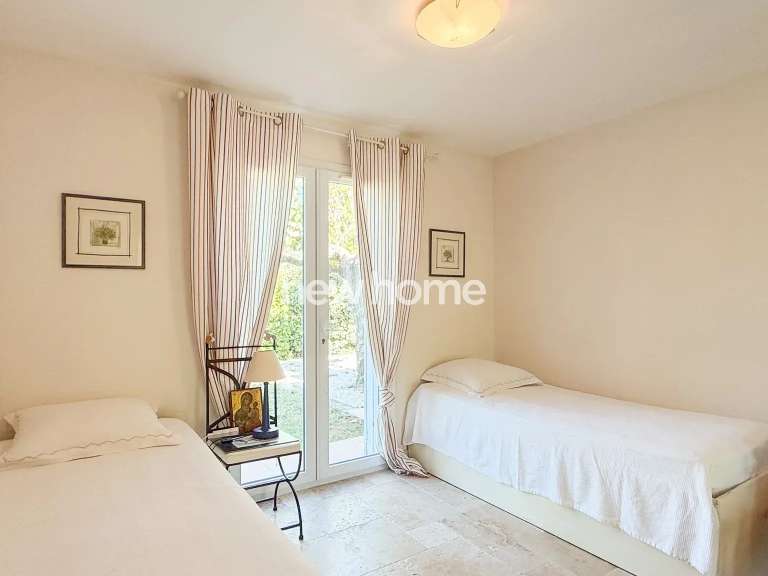 Maison Entrecasteaux - 3 chambres - 169m²