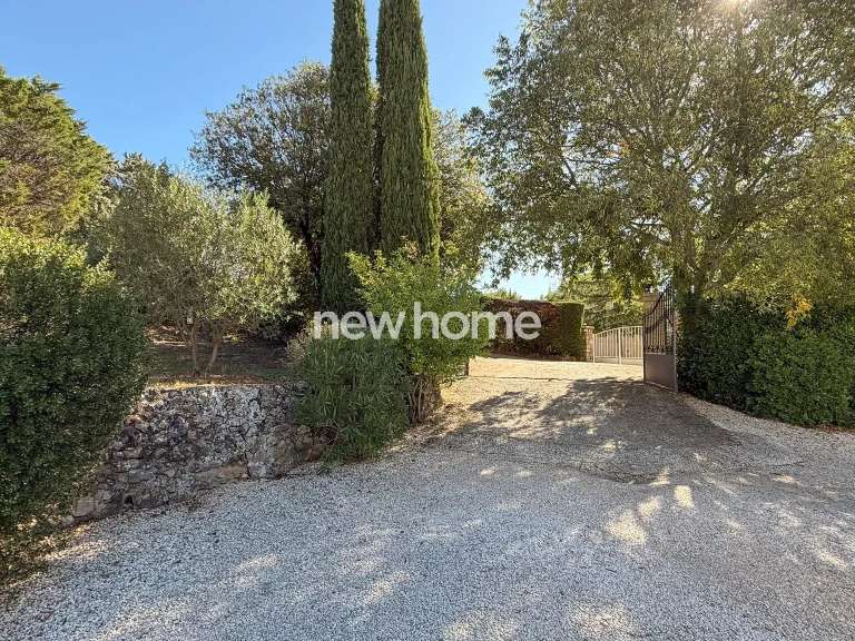 Maison Entrecasteaux - 3 chambres - 169m²