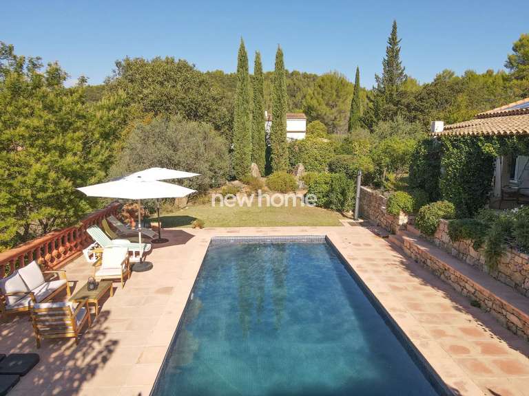 Maison Entrecasteaux - 3 chambres - 169m²