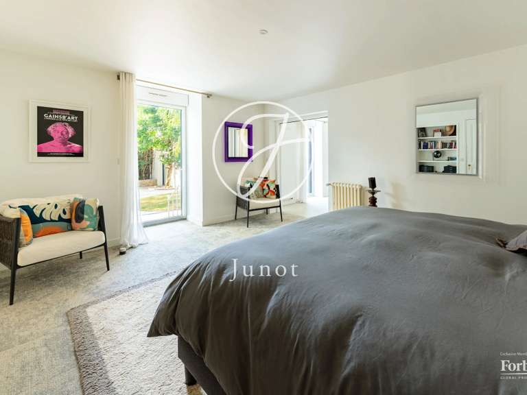 Maison Nantes Centre Ville - 5 chambres - 236m²