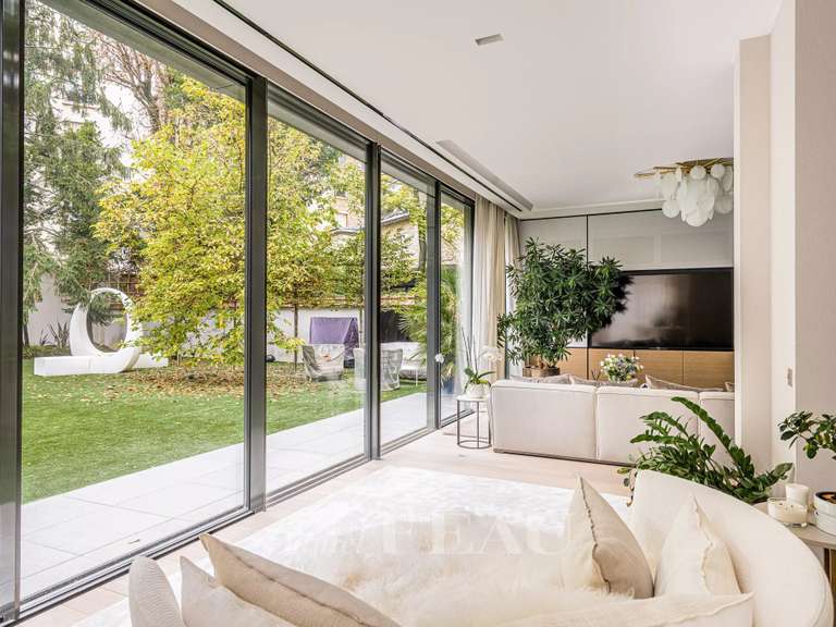 Maison Paris 16e - 5 chambres - 580m²