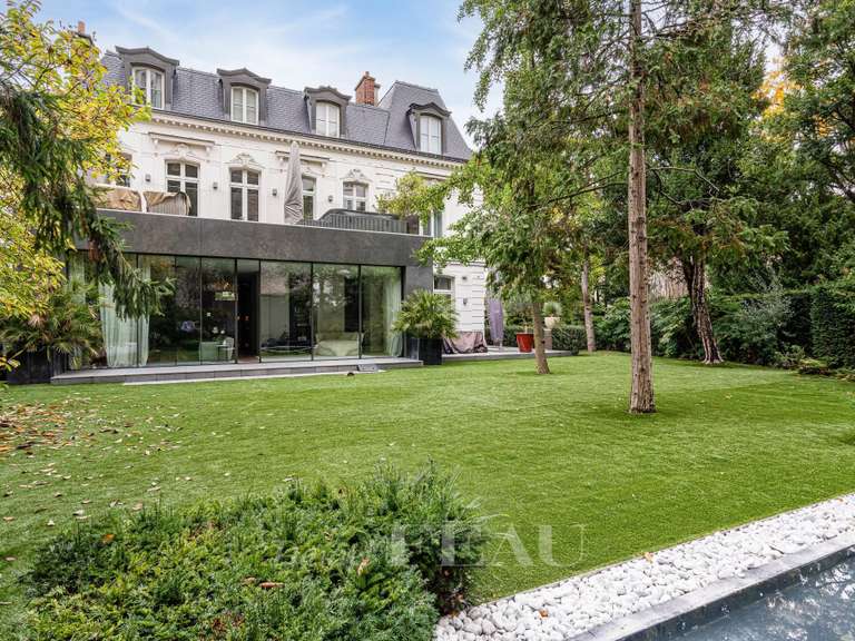 Maison Paris 16e - 5 chambres - 580m²