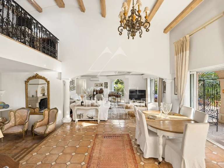 Maison Saint-Paul-de-Vence - 5 chambres - 226m²