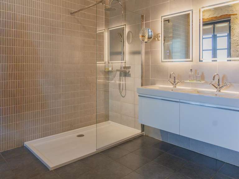 Maison Condom - 5 chambres - 317m²